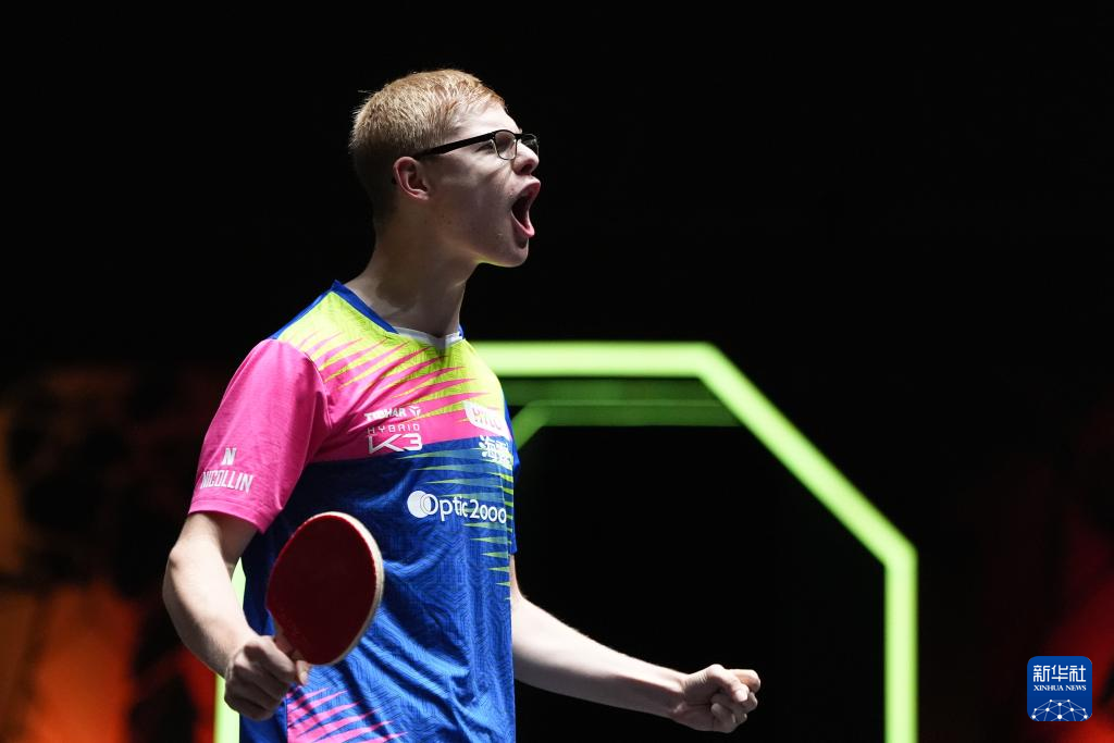 也让我们看 也让我们看