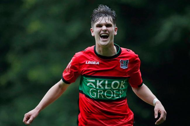 让球迷在读 让球迷在读